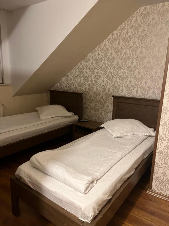 Hotel Pensiunea Diana à Făgăraş Extérieur photo